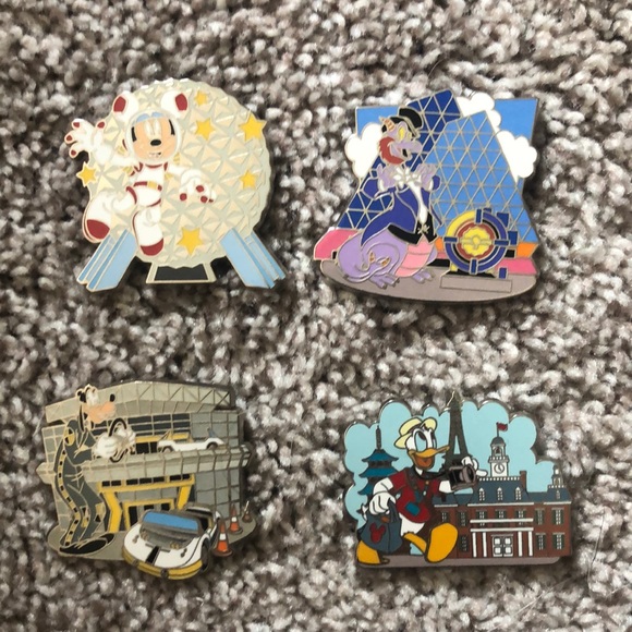 EPCOT Pin Set - Picture 1 of 1